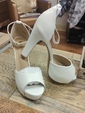 White Women's Peep-Toe Platform Heels - Classic Strappy Sandal